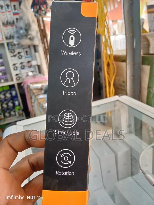 Mini Selfie Stick With Tripod Stand and Flash · Photo 6