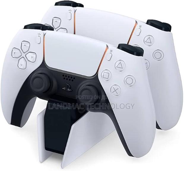 Double Fast Charging Station for Ps5 Controllers · Photo 2