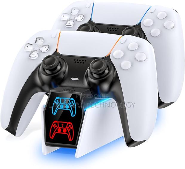 Double Fast Charging Station for Ps5 Controllers · Photo 1