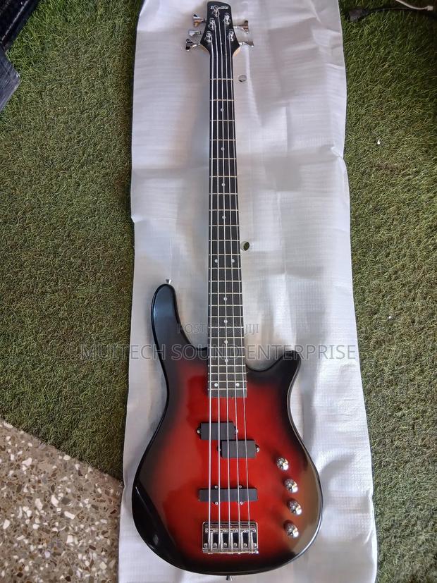 Ibanez Bass Guitar · Photo 5