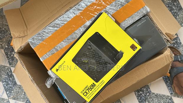 Corsair Cx750m, 750watts Power Supply Unit · Photo 2