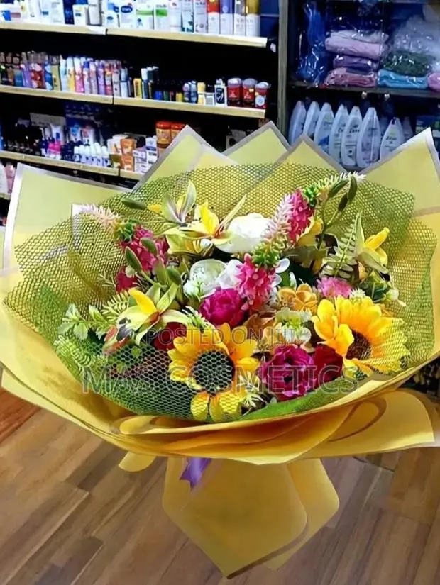 Artificial Flower Bouquet · Photo 1