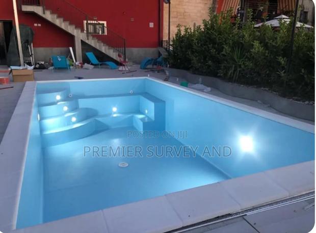 Stunning Swimming Pool Construction · Photo 1