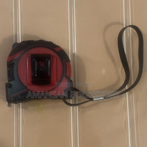 Tape Measure (5 Meters, 16 Feet) · Photo 3