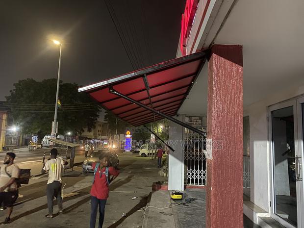 Sunshade for Protecting Sun and Rain · Photo 1