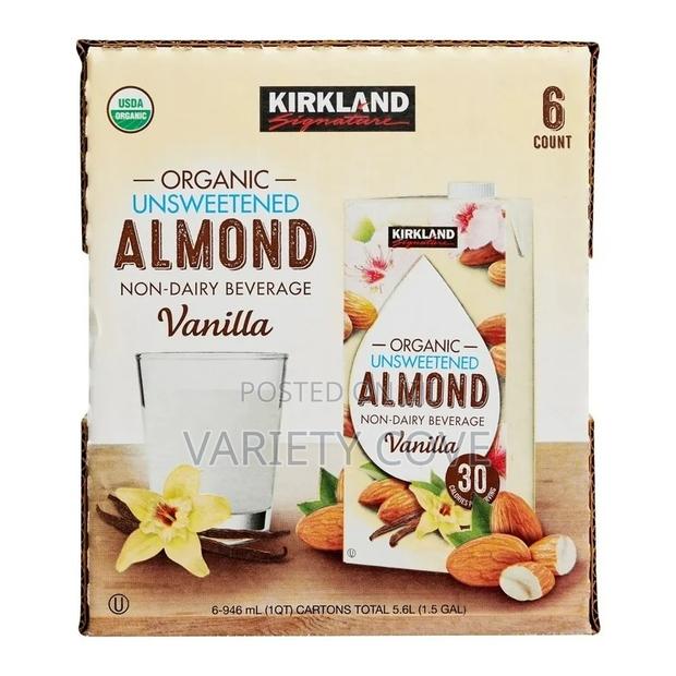 Kirkland Signature Organic Unsweetened Almond Milk · Photo 1