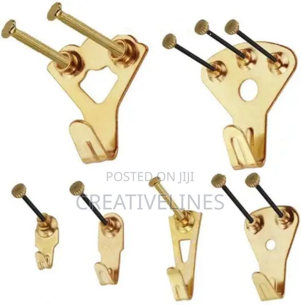 Mounting Picture Frames · Photo 1
