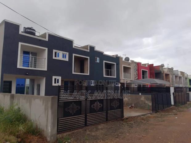 3bdrm House in Cedar'S Estate, School Junction for sale · Photo 1