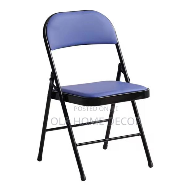 Foldable Leather Chair · Photo 3