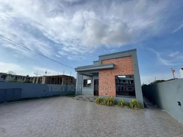 4bdrm House in Oyarifa for sale · Photo 1