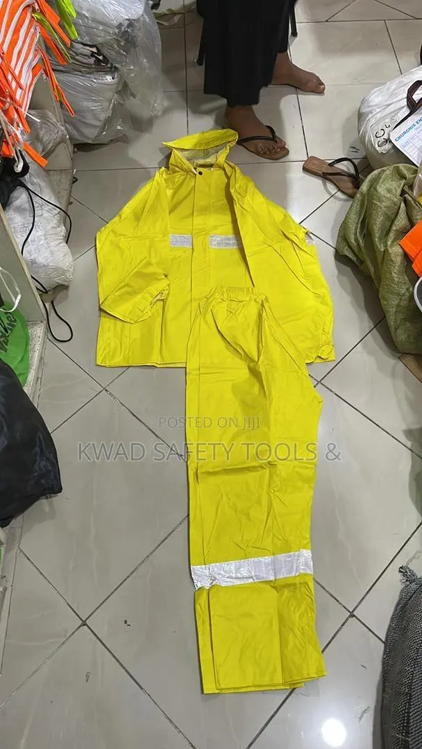 Raincoat (Top & Down) · Photo 1