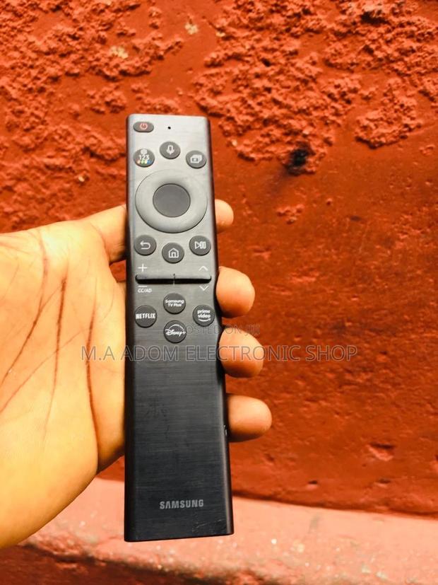 One Remote to Rule Them All-Samsung Solar Charging Smart One · Photo 1
