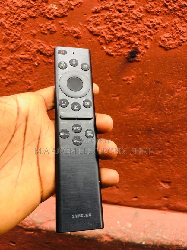 Sleek Sustainable Samsung Smart Remote · Photo 1