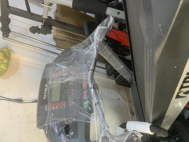 Commercial Treadmill 160 · Photo 7