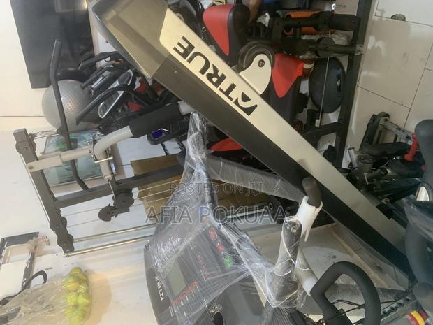 Commercial Treadmill 160 · Photo 8
