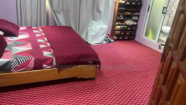 9bdrm Mansion in Community 25, Tema Metropolitan for sale · Photo 4