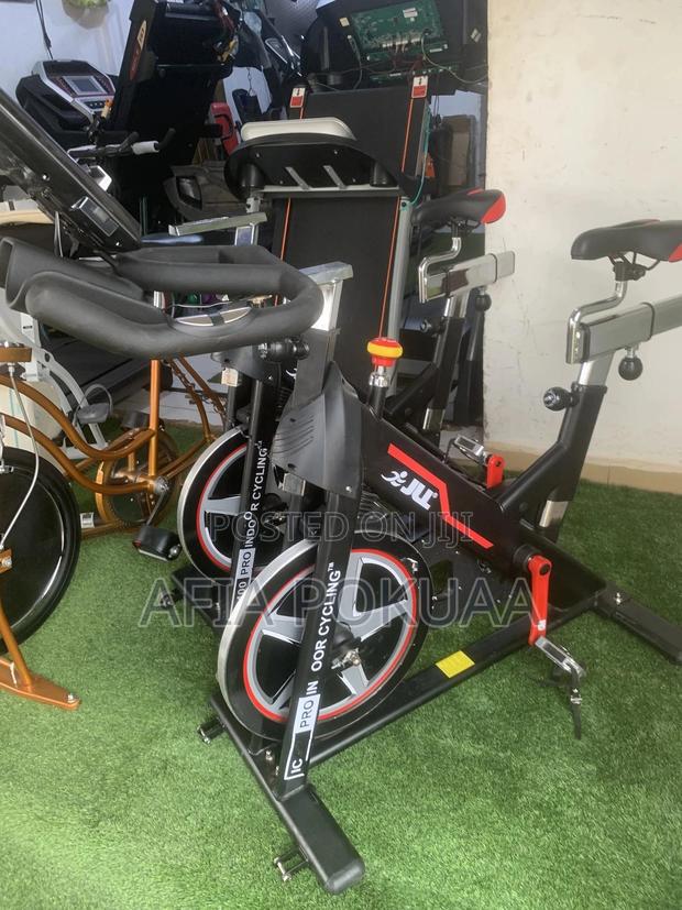 Commercial Spin Bike 180kg · Photo 1