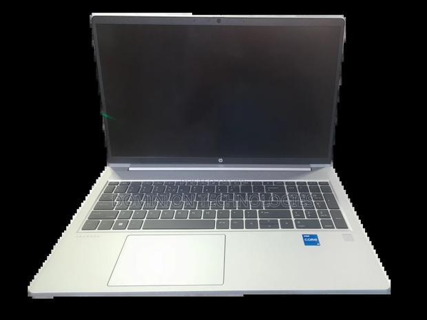 New Laptop HP Probook 450 8GB Intel Core i5 SSD 512GB · Photo 2