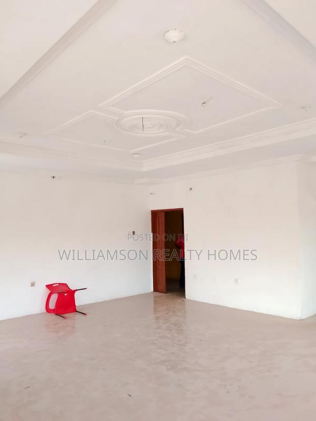 5bdrm House in Baatsonaa Total Area, Spintex for rent · Photo 3
