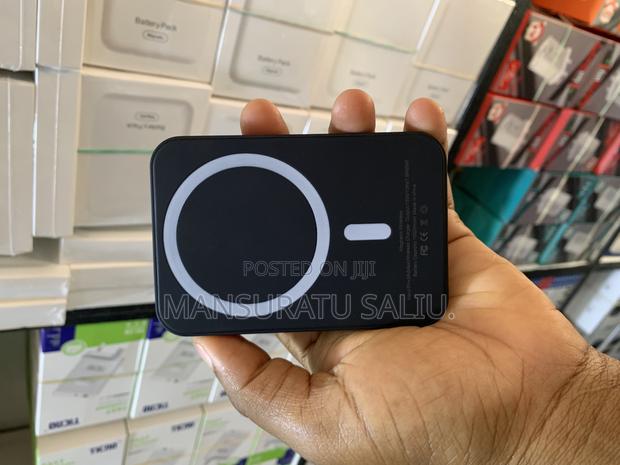 Magnetic Battery Pack Wireless Charger iPhone X to 16pro · Photo 5