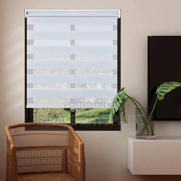 Ultra Modern Windows Blinds in Different Colors and Sizes · Photo 1