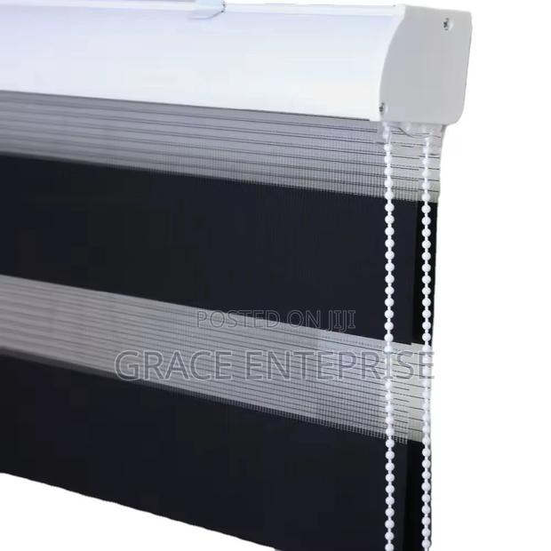 High Quality Material Blinds Available in Different Colors · Photo 1