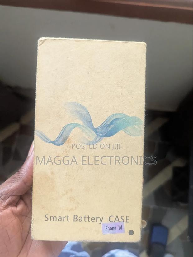 iPhone 14 Smart Case · Photo 7