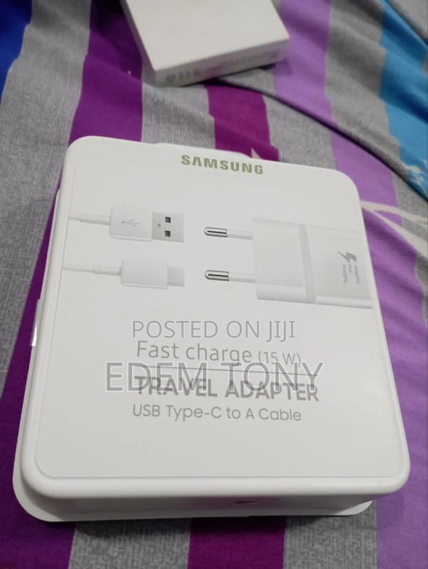 Samsung Fast Charger · Photo 4
