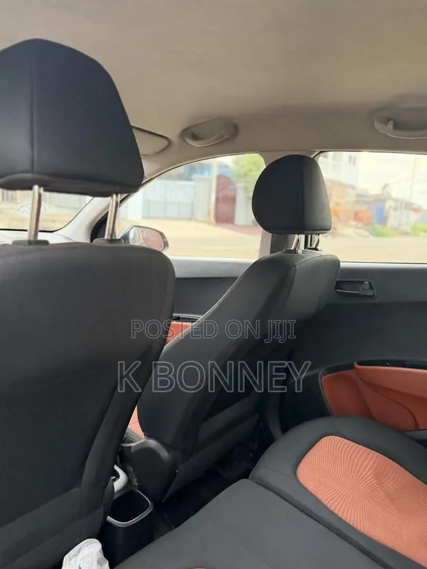 Hyundai I10 2012 Black · Photo 1