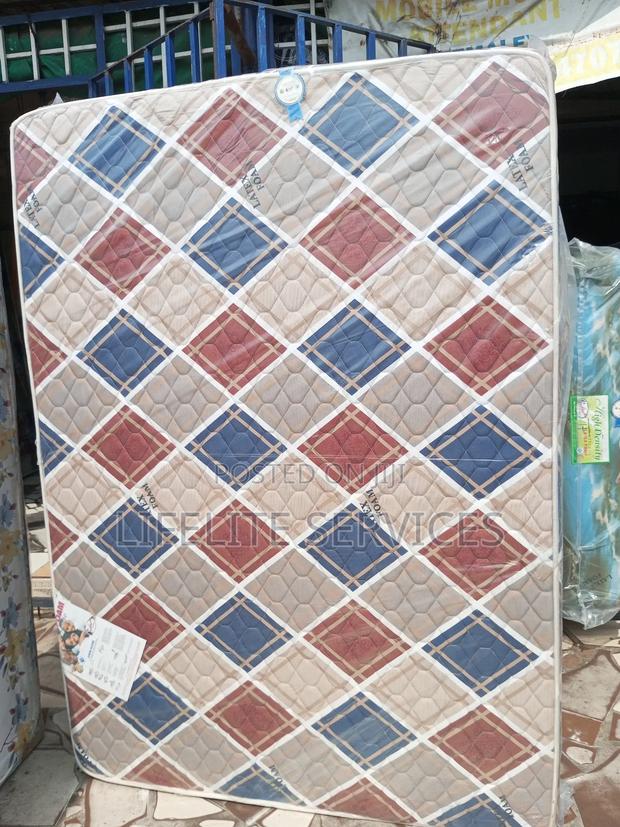 14" Large Mattress(Latex Foam High Density) · Photo 2