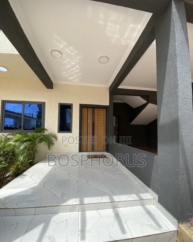 3bdrm Apartment in Achimota for rent · Photo 2
