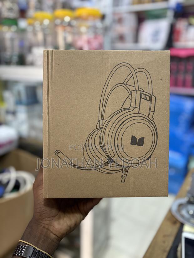 Headset With Microphone · Photo 3