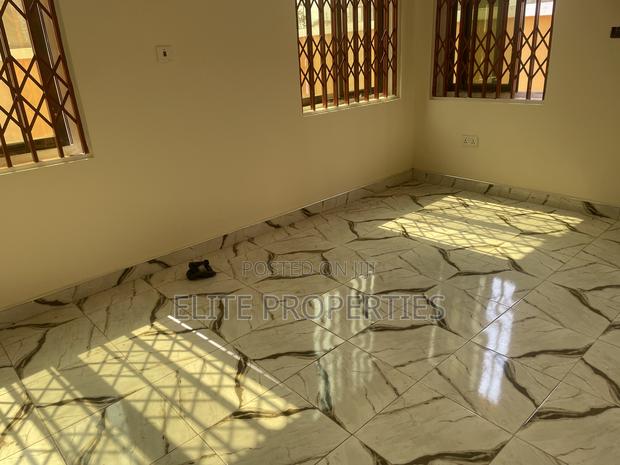 2bdrm Apartment in Community 25 Tema - for rent · Photo 3