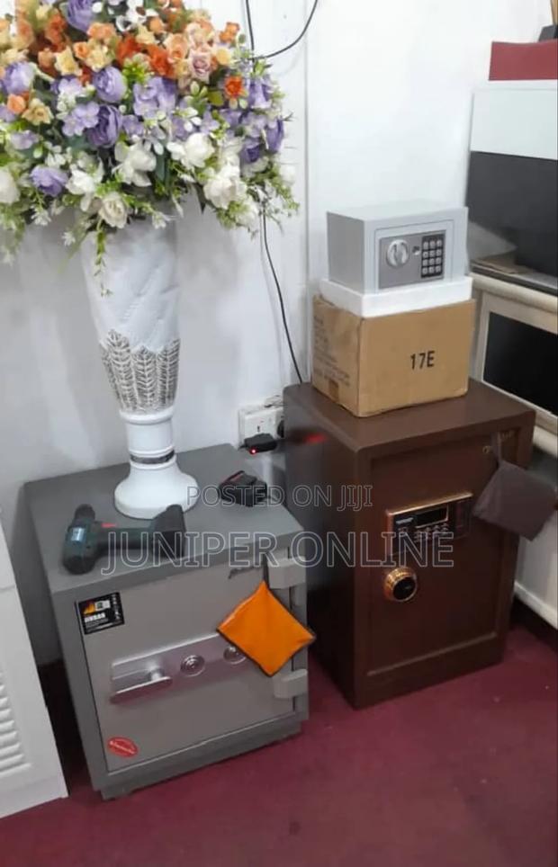 Fire Proof Money Safe Bluntei · Photo 1