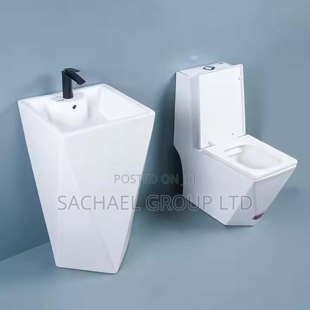 Classic Water Closet With Basin · Photo 1