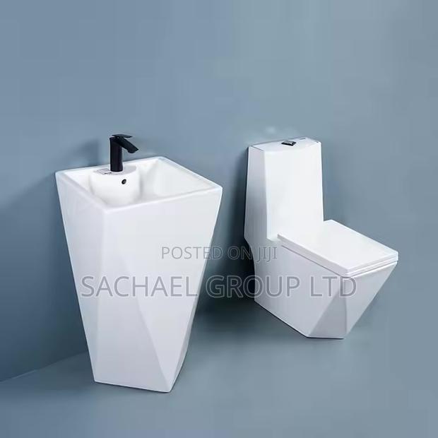 Classic Water Closet With Basin · Photo 3