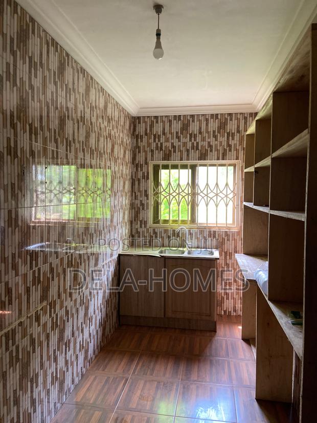 Chamber N Hall Sc for Rent at Adenta Frafraha. · Photo 3