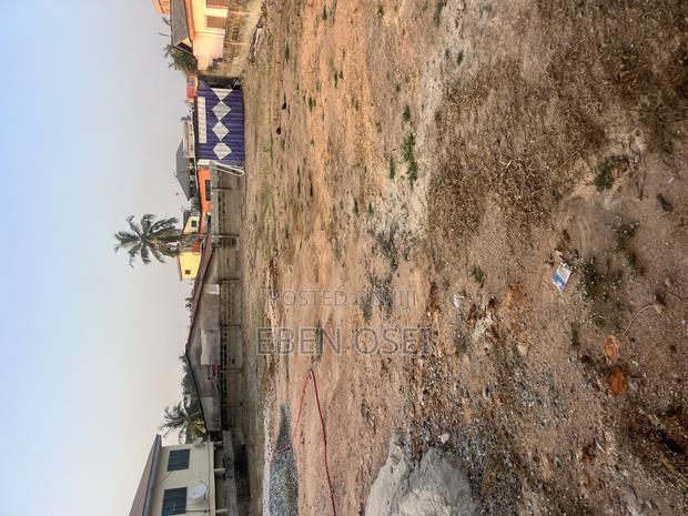 Freehold Property · Photo 6