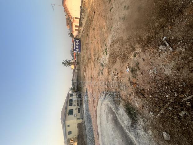 Freehold Property · Photo 4