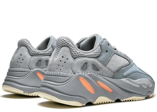 Adidas Yeezy Boost 700 Inertia · Photo 1