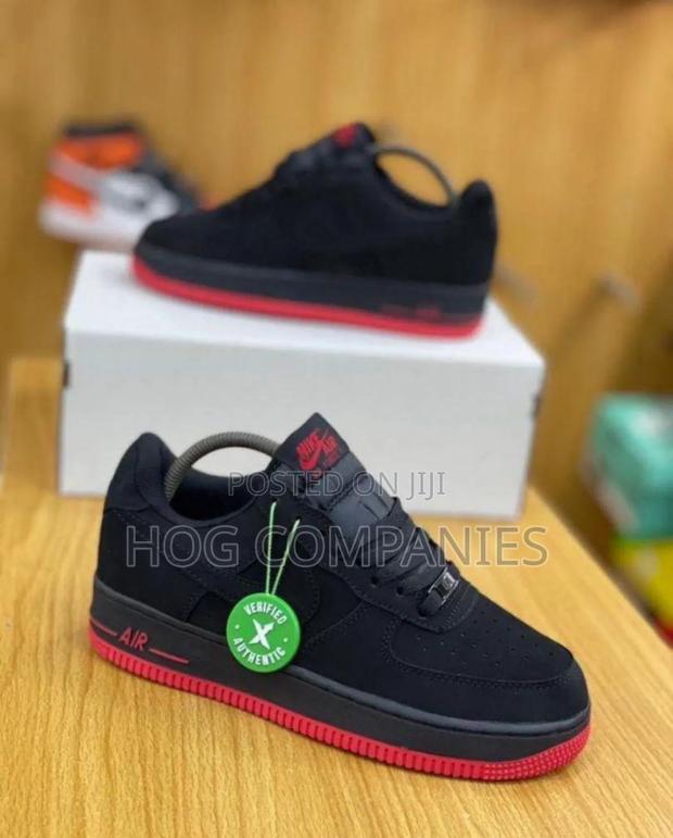 Nike Airforce 1 Low Black University Red Sneakers · Photo 1