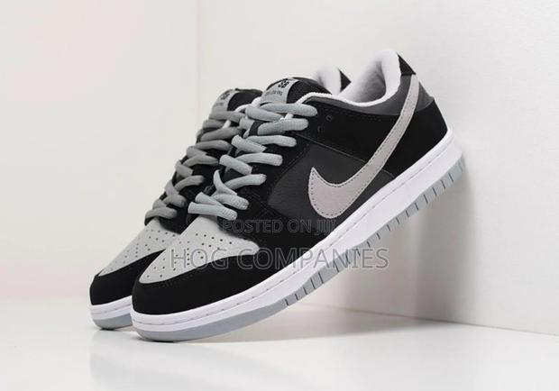 Nike Sb Dunk Low Pro J-Pack Shadow Sneakers · Photo 1