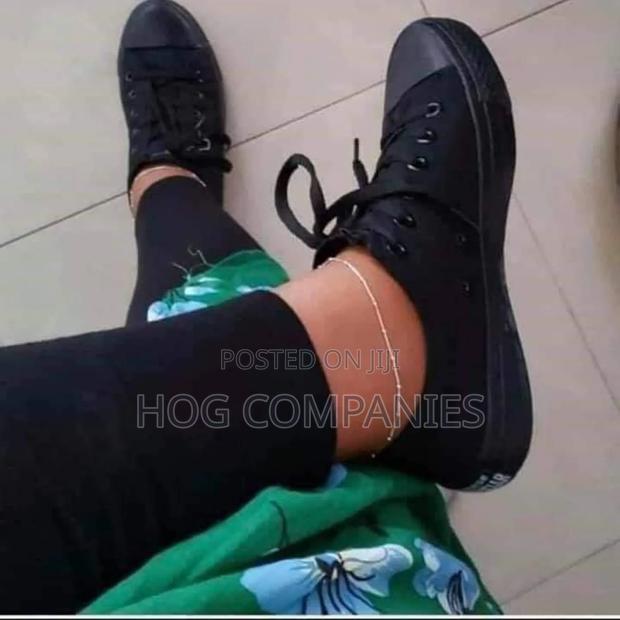 Women's Low Platform Sneakers Black 38 · Photo 1