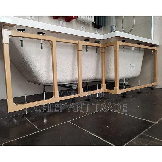 Naked Bath Tub. 4069 · Photo 2
