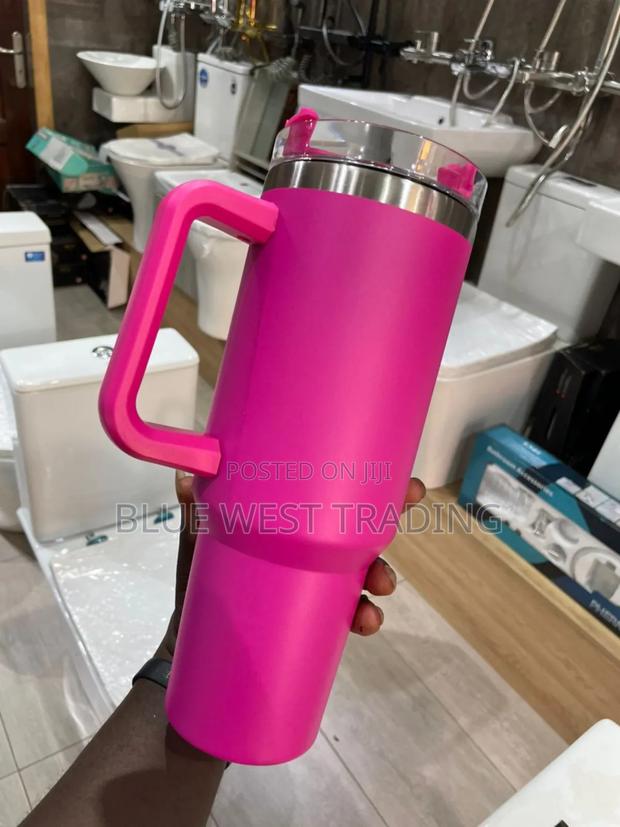 Stanley Cup Pink (Replica) · Photo 2