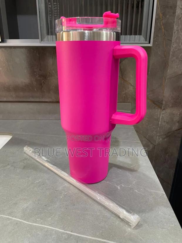 Stanley Cup Pink (Replica) · Photo 5