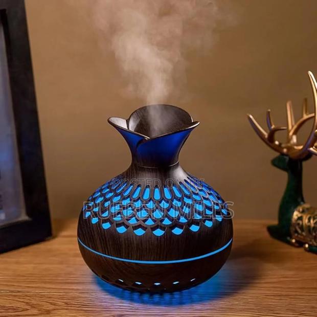Flower Shape Essential Oil Diffuser Humidifier · Photo 1