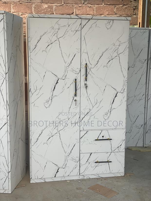 Laminated 2 in 1 Wardrobe · Photo 2