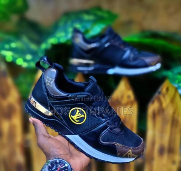Louis Vuitton Women Sneakers · Photo 2