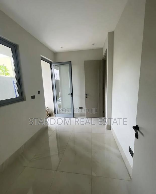 4bdrm Duplex in Lagos Avenue, East Legon for sale · Photo 3